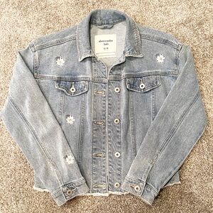 Abercrombie & Fitch Girls 13/14 Daisy Cropped Denim Jacket - Light Blue